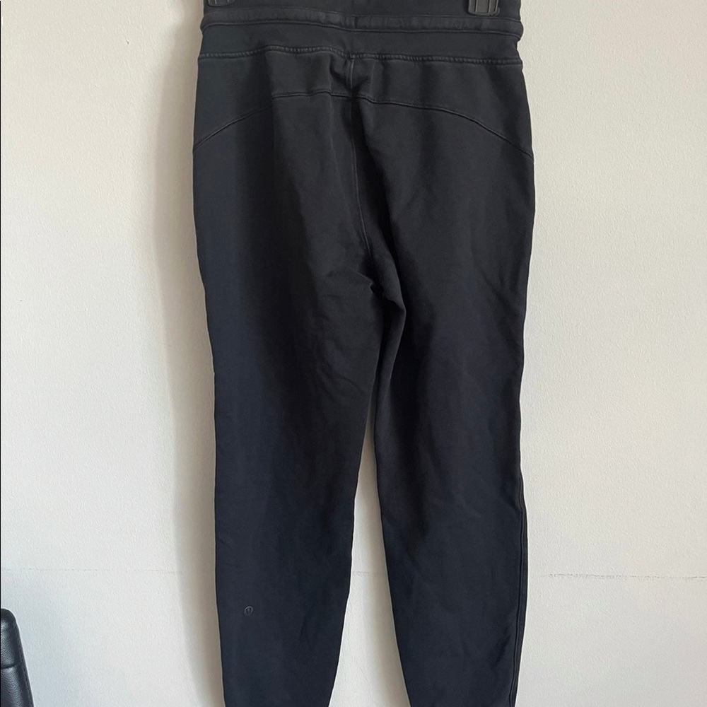 lululemon sweatpants size 6
